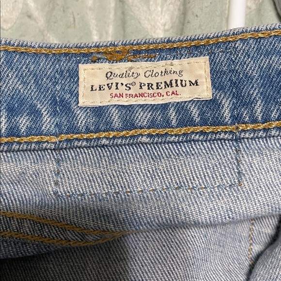 Levi's 501 Premium Button Fly High Rise Fringe Medium Wash Ankle Denim Size 25 - Picture 10 of 12